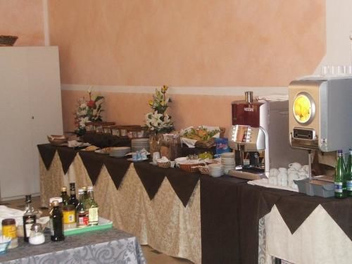 Hotel Liane Riccione Bagian luar foto